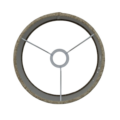De taupe lampenkap in drumvorm voegt een warme sfeer toe aan elke ruimte. Perfect voor een eigentijdse uitstraling.