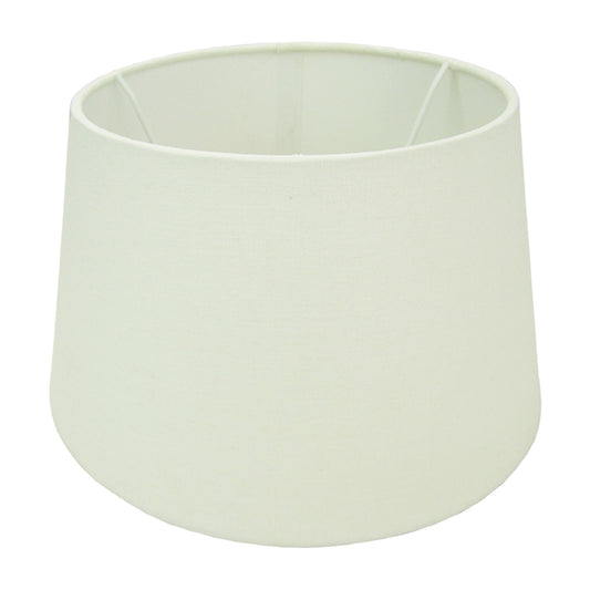 Deze gebroken witte lampenkap biedt een warme ambiance in elke kamer.