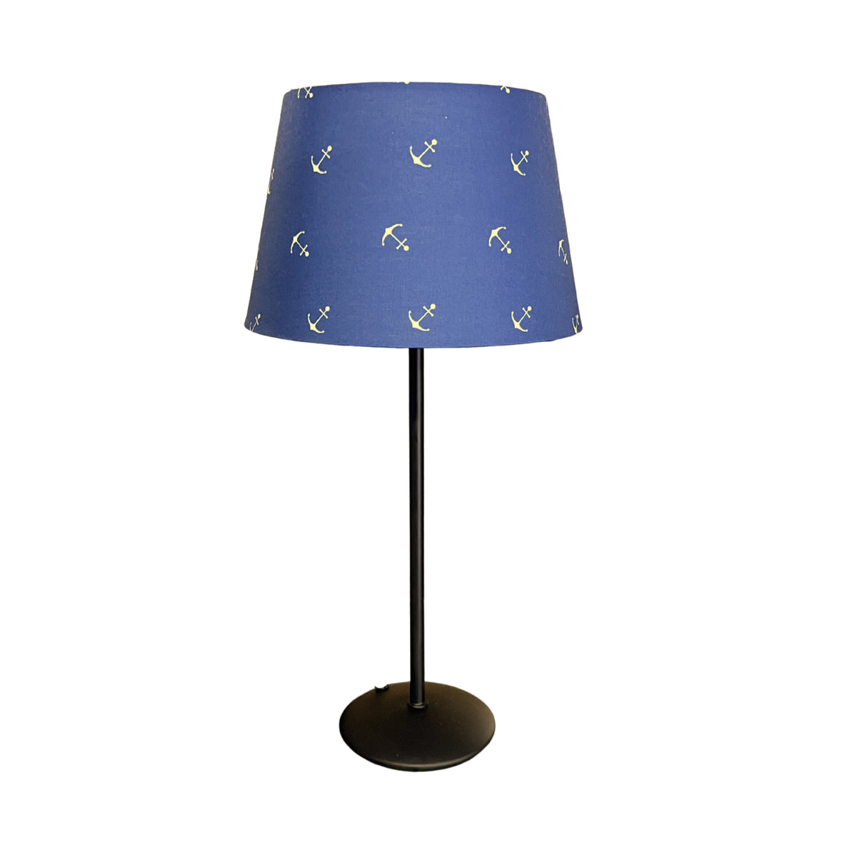 Een frisse lichtblauwe lampenkap die moeiteloos elke ruimte opfleurt. Perfect voor een ontspannen en sfeervolle ambiance.
