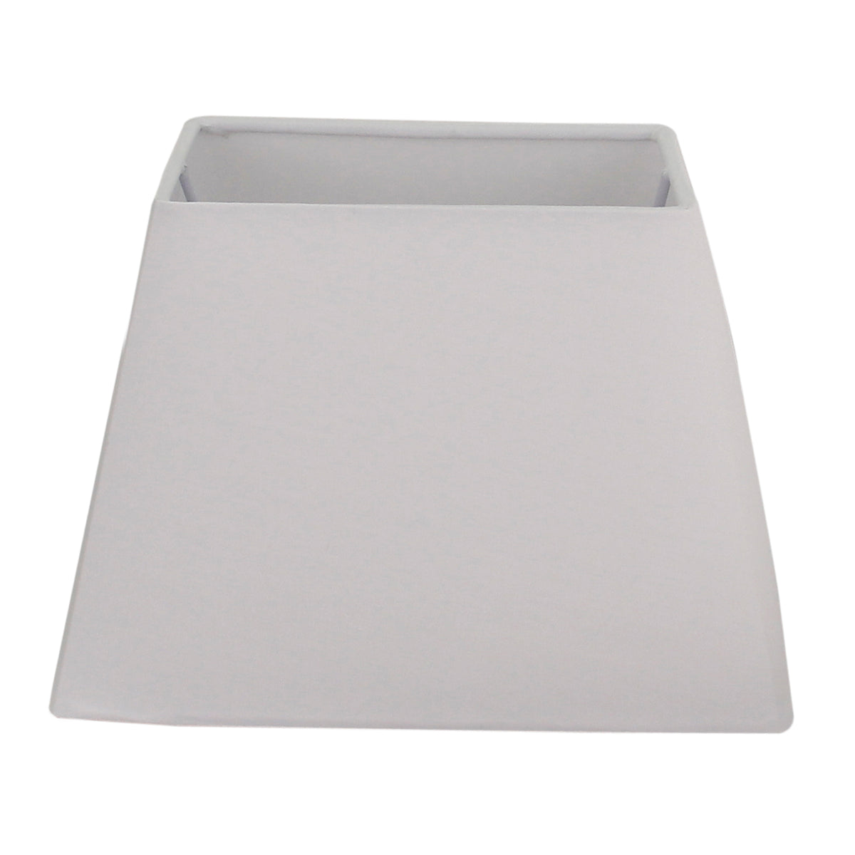 De moderne witte lampenkap Conica geeft een frisse uitstraling aan je interieur. Perfect voor sfeervolle verlichting.