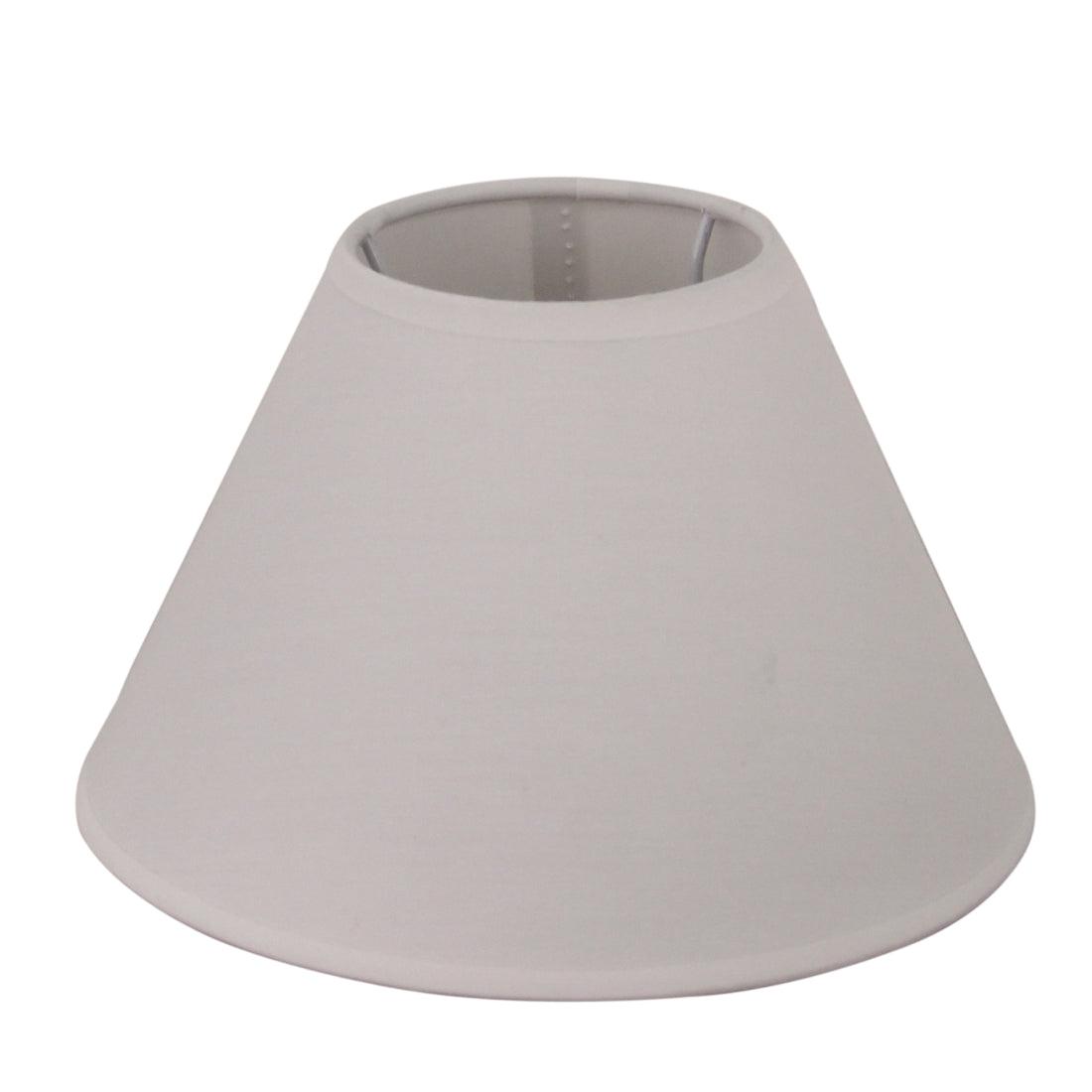 Fraaie witte lampenkap met een moderne uitstraling. Perfect voor het creëren van een frisse en lichte ambiance in huis.