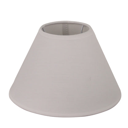 Fraaie witte lampenkap met een moderne uitstraling. Perfect voor het creëren van een frisse en lichte ambiance in huis.