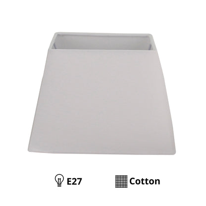 Minimalistische witte lampenkap Conica met strakke lijnen. Perfect voor een moderne uitstraling in elke ruimte.