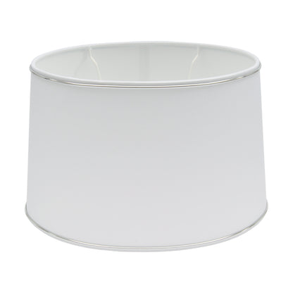 Deze moderne lampenkap in zilver en wit geeft een tijdloze uitstraling. Perfect voor elke sfeervolle ruimte.
