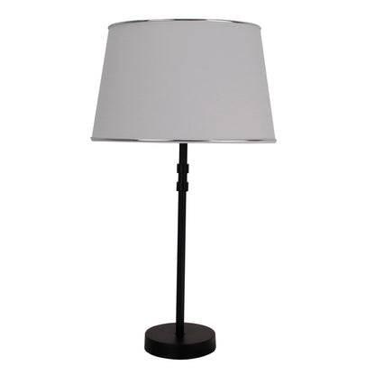 Een moderne lampenkap in wit en zilver, perfect voor een stijlvolle afwerking. Creëert een warme sfeer in elke ruimte.