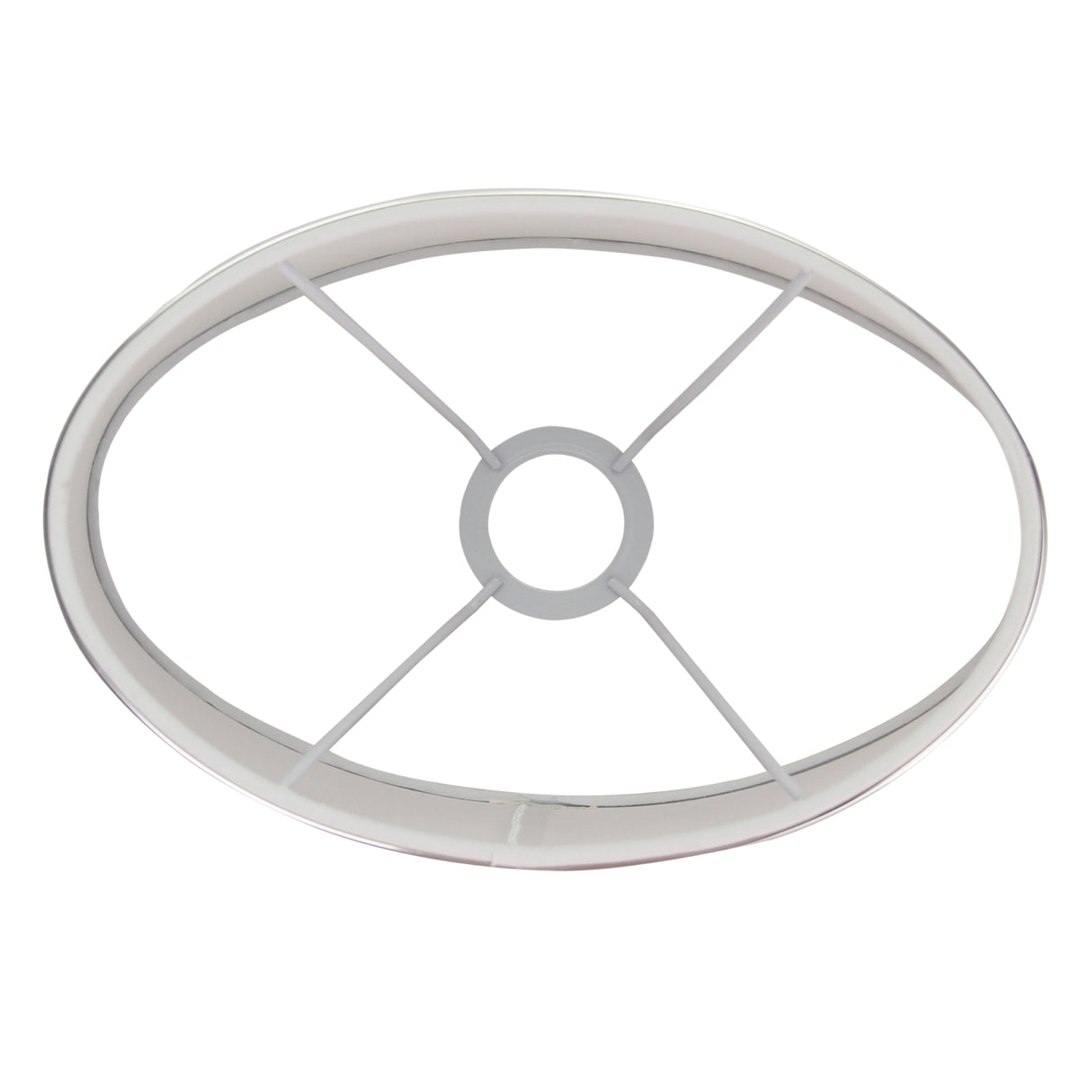 Detail van de ovalen lampenkap in wit en zilver. Perfect voor een moderne uitstraling in jouw interieur.
