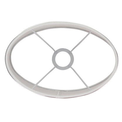Detail van de ovalen lampenkap in wit en zilver. Perfect voor een moderne uitstraling in jouw interieur.