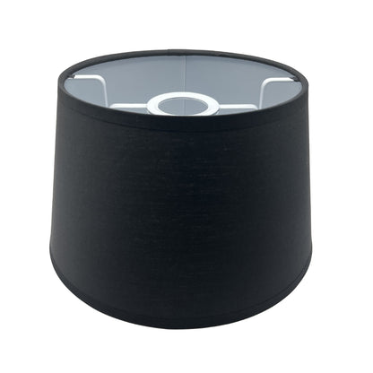 Moderne zwarte lampenkap in drumvorm, perfect voor een strakke inrichting. Geef jouw ruimte een eigentijdse uitstraling.