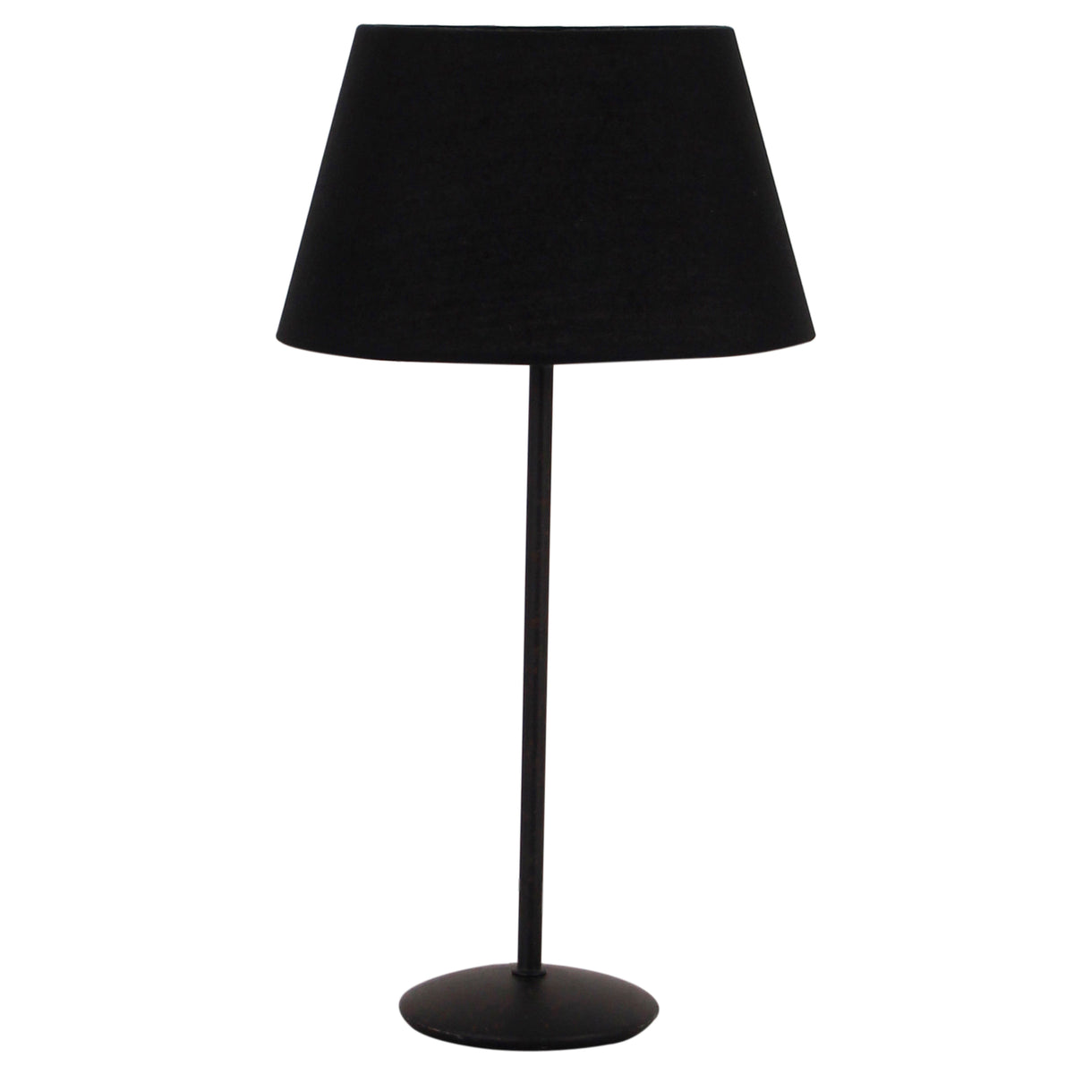 Een moderne zwarte lampenkap die sfeer en karakter toevoegt aan je interieur.