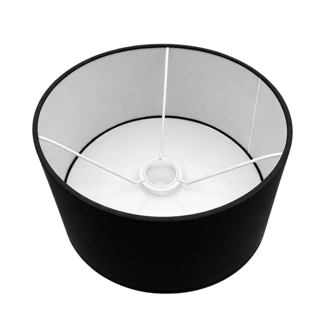 Deze zwarte lampenkap in drumvorm voegt een moderne touch toe aan je interieur. Perfect voor sfeervolle verlichting.