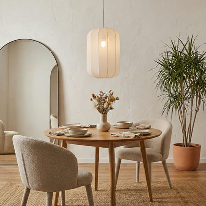 Detail van de Lecce hanglamp in naturel tint. Deze lamp voegt een warme, Japandi sfeer toe aan je interieur.