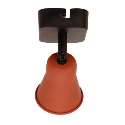 Detailopname van de zwarte plafondlamp Lisa met industrieel design. Ideaal voor een stoere sfeer in elke ruimte.