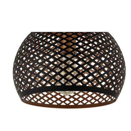 De zwarte Lodi hanglamp voegt een moderne touch toe aan elk interieur. Perfect voor boven de eettafel of woonkamer.