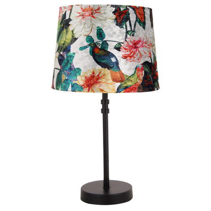 Deze moderne lampenkap in wit, goud, groen en rood voegt kleur en stijl toe aan elke ruimte.