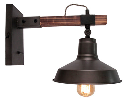 De zwarte Max wandlamp voegt een industrieel accent toe aan je interieur. Perfect voor sfeervolle verlichting aan de muur.