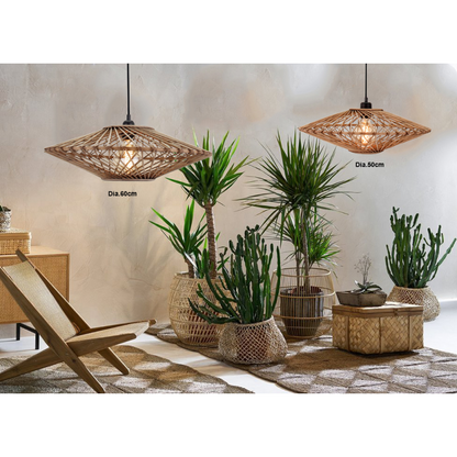 De bruine Nature Capello hanglamp straalt warmte uit in elke kamer. Perfect voor een moderne en sfeervolle inrichting.