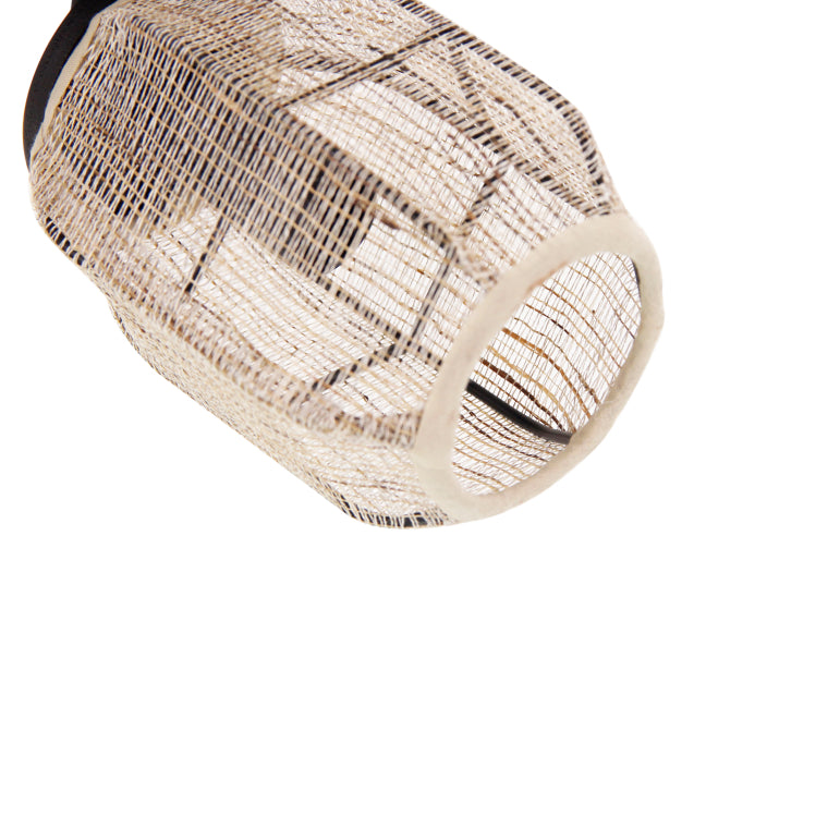 Natuurlijke uitstraling door de jute afwerking van deze bruine plafondlamp. Perfect voor een landelijke sfeer in huis.