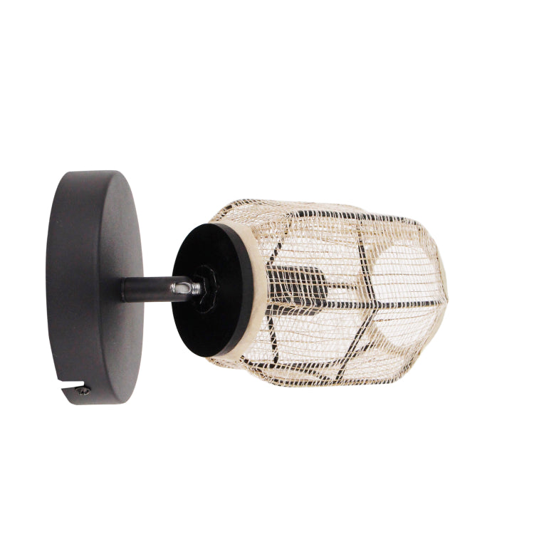 Natuurlijke bruin tint geeft deze plafondlamp een warme uitstraling. Perfect voor een landelijke sfeer in je interieur.