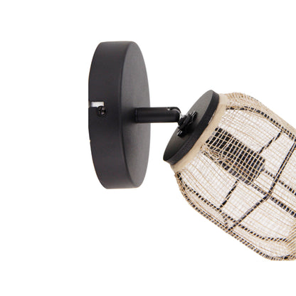 Natuurlijke bruin tint van de jute plafondlamp voegt warmte toe aan je interieur. Perfect voor een landelijke sfeer.