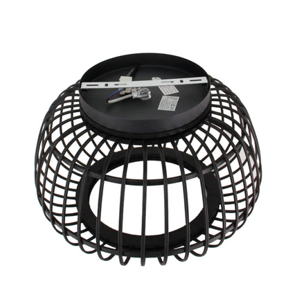 De zwarte Nature Trapeze plafondlamp straalt landelijke charme uit. Perfect voor een warme, gezellige sfeer in huis.