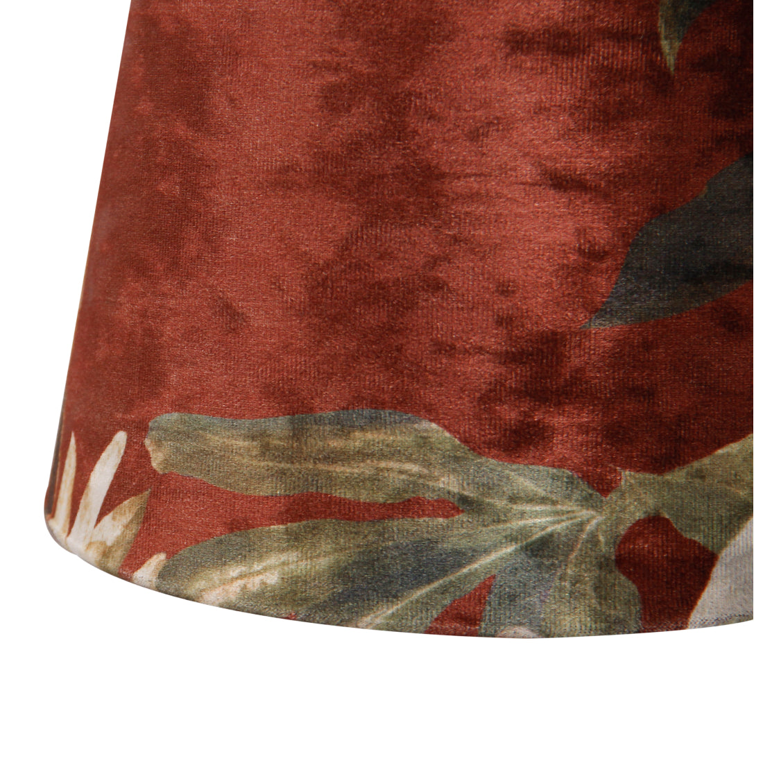 De lampenkap Dach in warme kleuren geeft een sfeervolle uitstraling. Perfect voor een knusse Japandi-interieur.