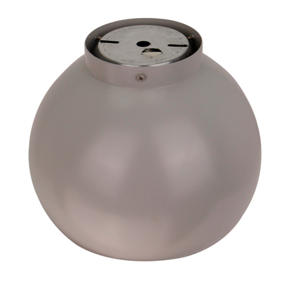 Detailopname van de grijze Occhio plafondlamp.