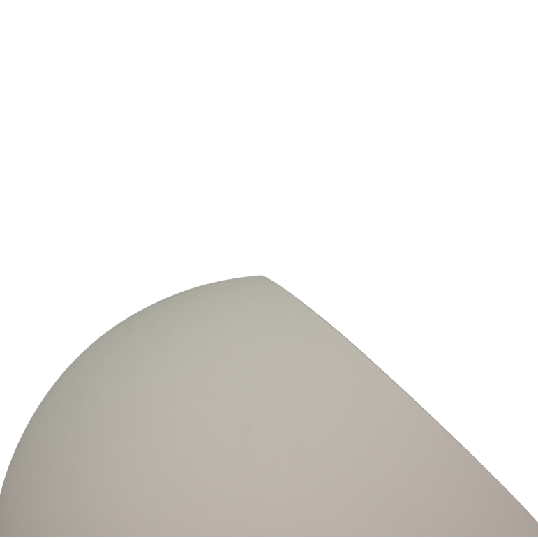 De beige Occhio tafellamp heeft een modern design en biedt een warme, uitnodigende gloed in elke ruimte.