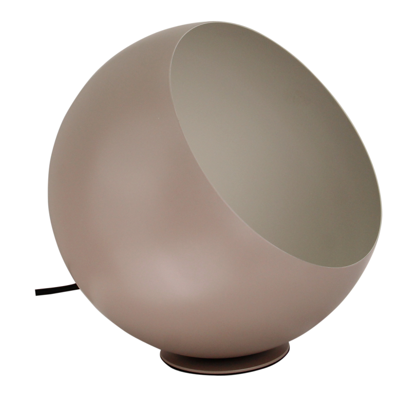 Deze taupe tafellamp uit de Occhio-serie voegt een moderne touch toe aan jouw interieur. Perfect voor sfeervolle avonden.