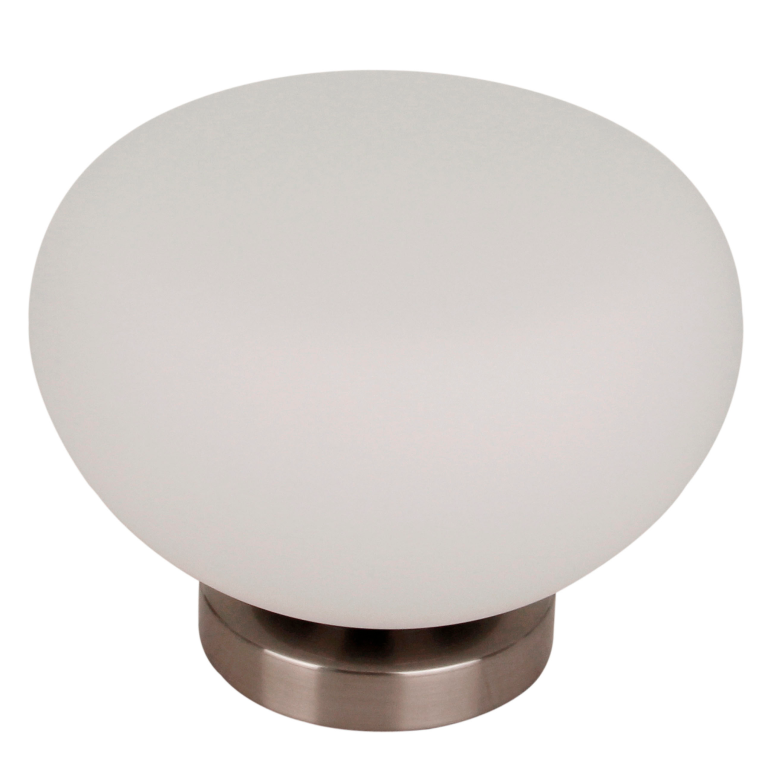 De elegante Opalino tafellamp in zilver geeft een klassieke flair aan je interieur. Perfect voor sfeervolle avonden.