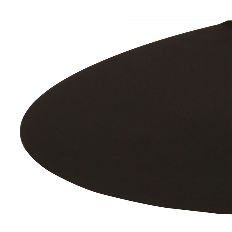 Een gedetailleerde close-up van de zwarte Piatto wandlamp. Dit strakke ontwerp voegt moderniteit toe aan je interieur.