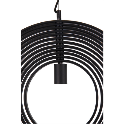 Detail van de zwarte Ring hanglamp met een industrieel karakter. Deze lamp voegt een moderne touch toe aan je interieur.