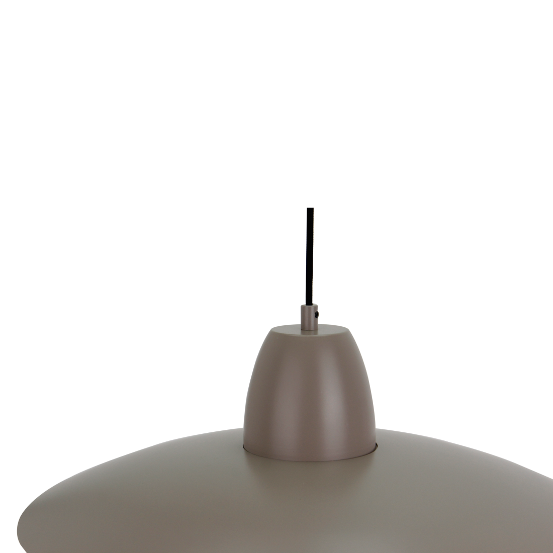 De taupe Mantua hanglamp geeft een industriële flair aan je interieur. Perfect voor sfeervolle verlichting boven de eettafel.