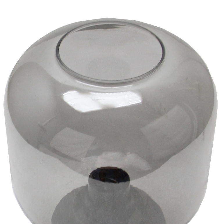 De zwarte Specchio hanglamp heeft een moderne uitstraling.