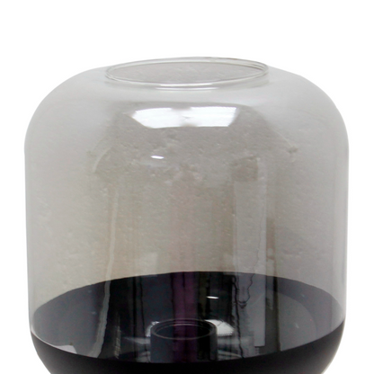 Detail van de zwarte Specchio opaco tafellamp met een modern design. Perfect voor een sfeervolle toevoeging aan je interieur.