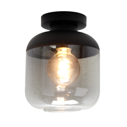Moderne zwarte plafondlamp Specchio met een strakke uitstraling. Perfect voor het creëren van een eigentijdse sfeer.