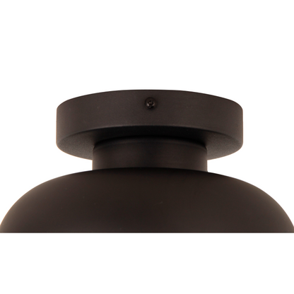 De zwarte Specchio plafondlamp heeft een modern design met een verfijnde uitstraling. Perfect voor sfeervolle ruimtes.