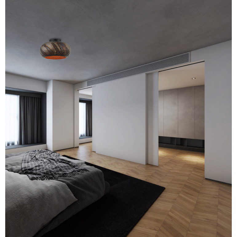 Detail van de moderne zwart Spezia plafondlamp met een eigentijdse uitstraling. Perfect voor stijlvolle verlichting in huis.