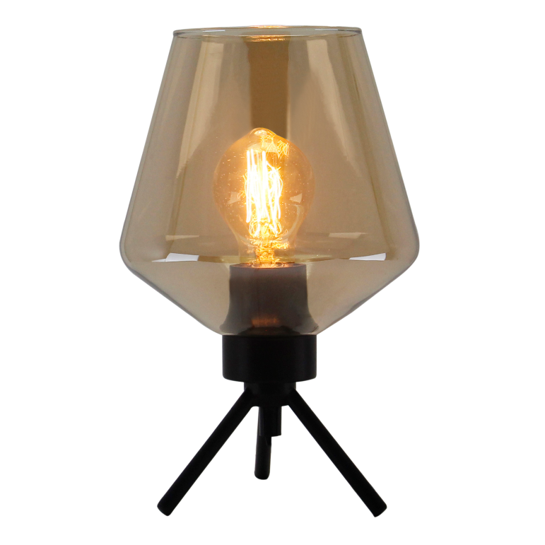 De zwart landelijk geïnspireerde Tris tafellamp valt op door zijn elegante eenvoud. Perfect voor een warme sfeer in huis.