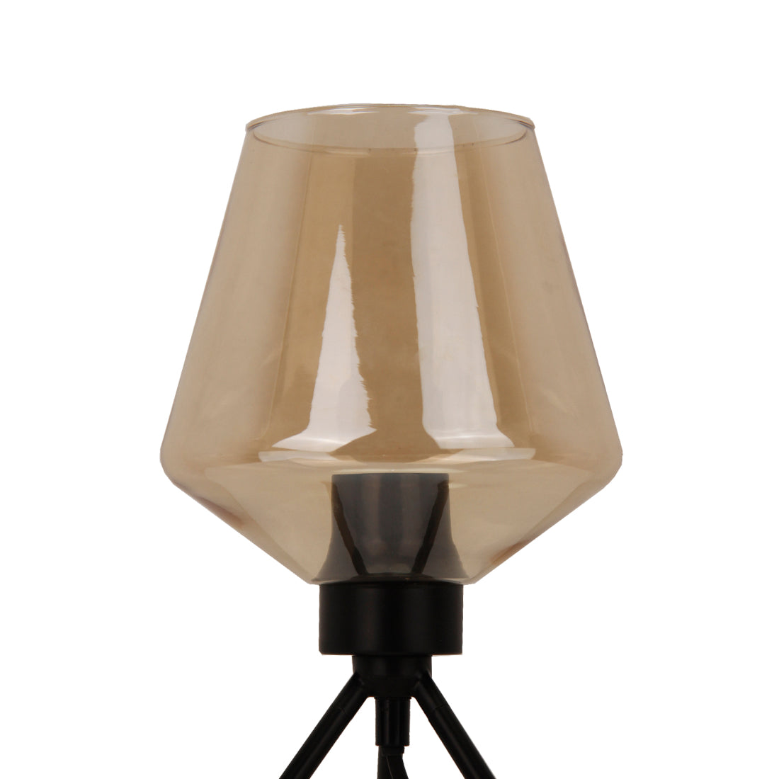 De moderne zwarte Tris tafellamp voegt een eigentijdse flair toe aan je interieur. Perfect voor sfeervolle avonden.