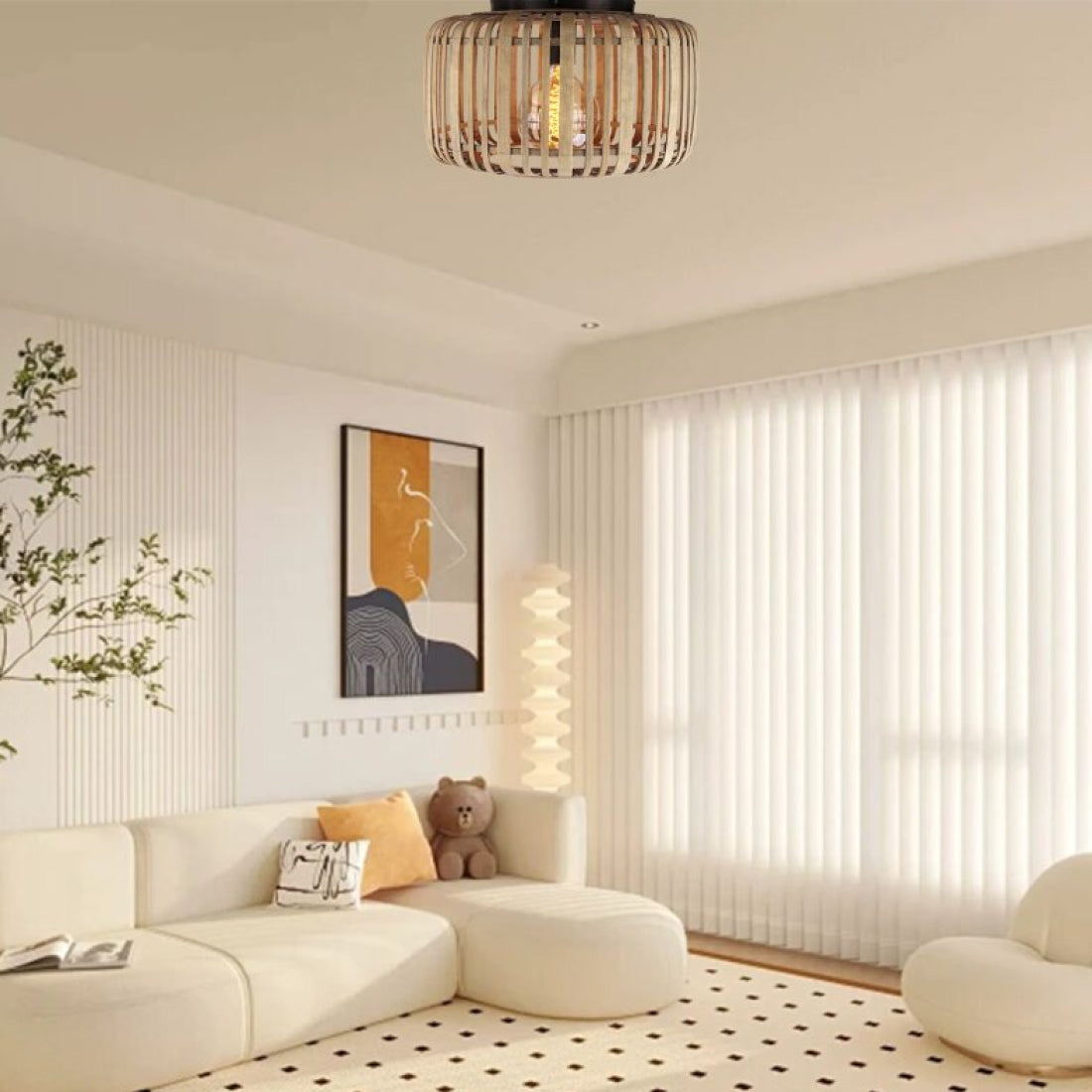 Een warme bruin gekleurde rattan plafondlamp die sfeer en gezelligheid uitstraalt. Perfect voor elke woonkamer of eethoek.