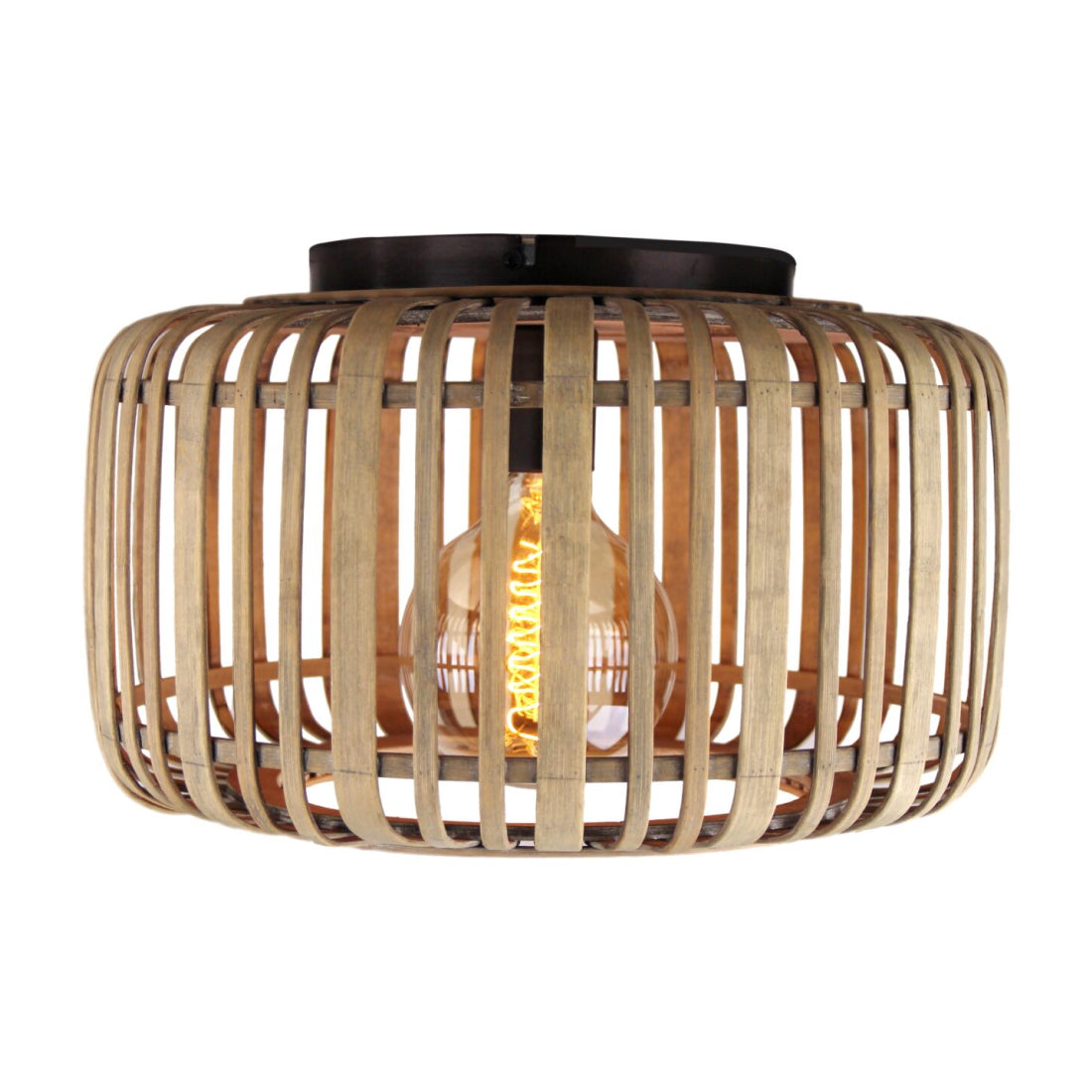 De warme, bruine rattan plafondlamp voegt een natuurlijke uitstraling toe aan elke kamer. Perfect voor sfeer en stijl.