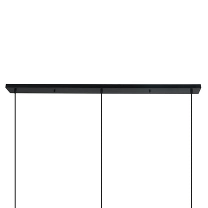 De zwart metalen Canna hanglamp straalt moderne elegantie uit. Perfect voor boven de eettafel of in de woonkamer.