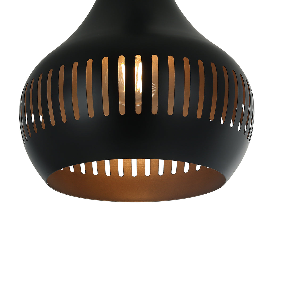 De moderne Canna hanglamp in zwart metaal voegt een eigentijdse touch toe aan je interieur. Perfect voor boven de eettafel.