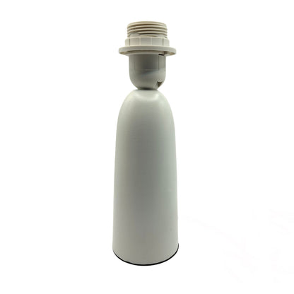 Minimalistische witte lampenvoet van 22 cm hoog. Perfect voor een frisse, moderne uitstraling in je interieur.