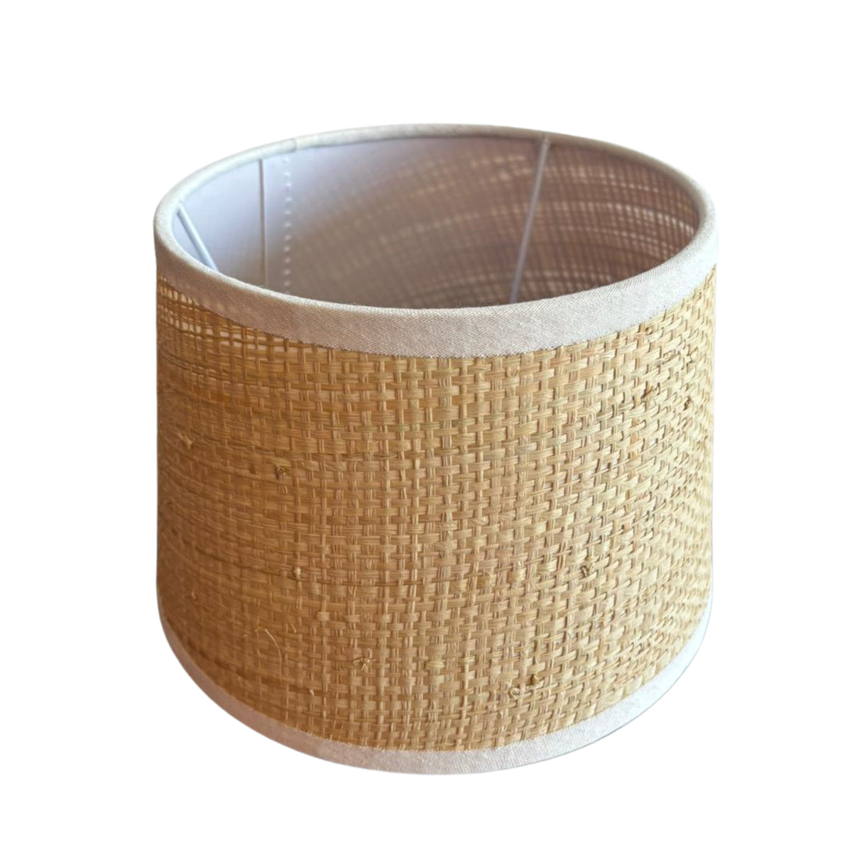 De crèmekleurige lampenkap in jute geeft een moderne uitstraling. Perfect voor sfeervolle verlichting in je interieur.