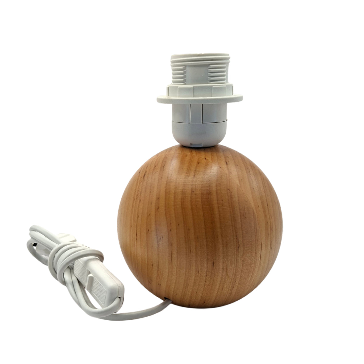 Deze bruin houten lampenvoet uit de Kugel-serie straalt eenvoud uit. Perfect voor jouw persoonlijke lampcreatie.