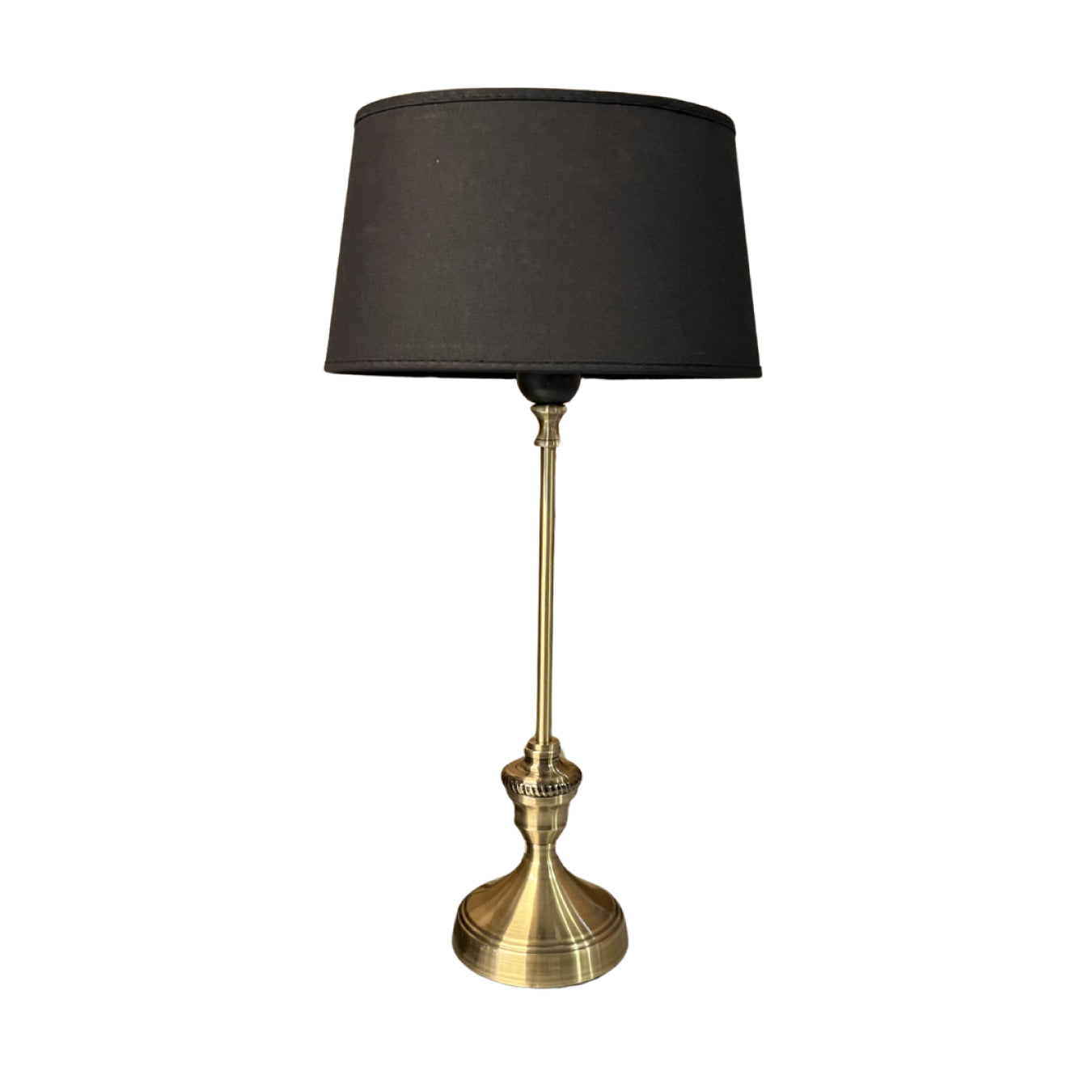 De bronzen lampenvoet voegt een warme, luxe uitstraling toe aan je interieur. Perfect voor een sfeervolle ambiance.