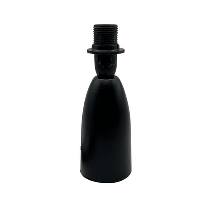 Minimalistische zwarte lampenvoet van hout, perfect voor een Scandinavische uitstraling. Een stevige basis voor elke lamp.