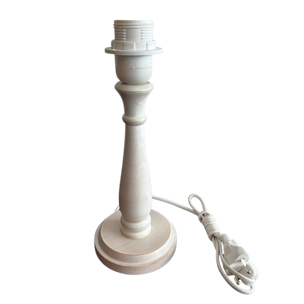 Creme lampenvoet uit de Lampenfüẞe serie met een tijdloos design. Perfect voor elke klassieke of moderne inrichting.
