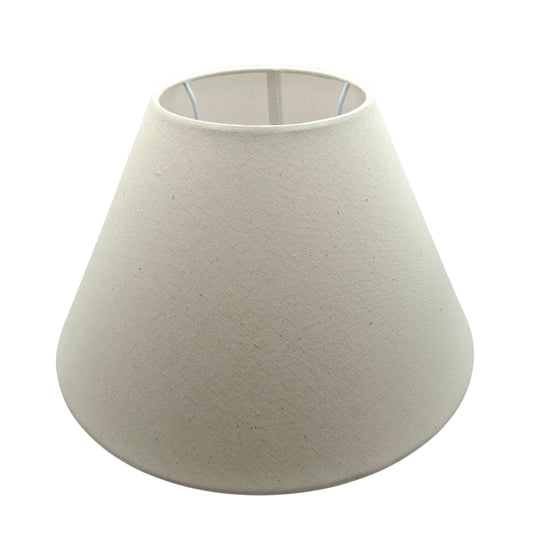 Deze natuurlijke lampenkap van katoen voegt een moderne, minimalistische toets toe aan je interieur.